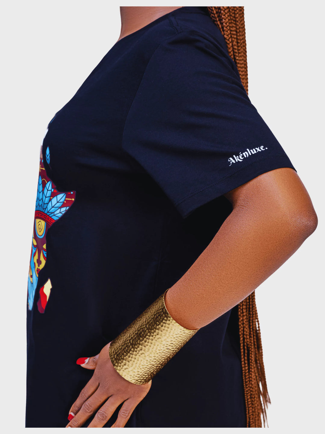 Soft and breathable 100% organic cotton fabric of AkénLuxe Map of Africa T-Shirt.